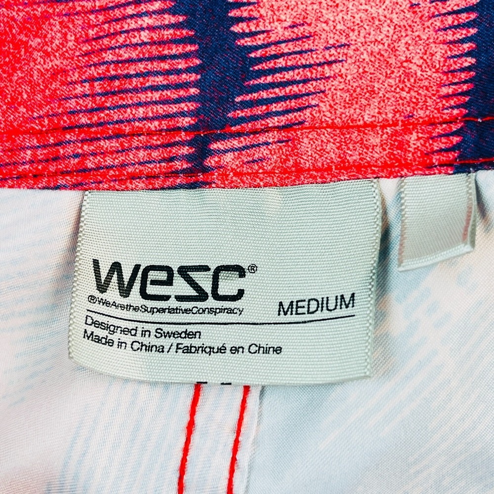 Boardshorts Mens Medium 34x10 Red Blue WESC Swedish Design Swimming Trunks Beach - Picture 3 of 10